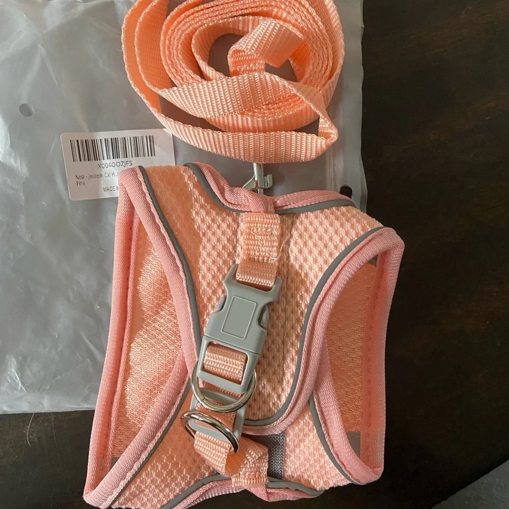 Puppy or kitten Soft Mesh Harness and Leash - Pink